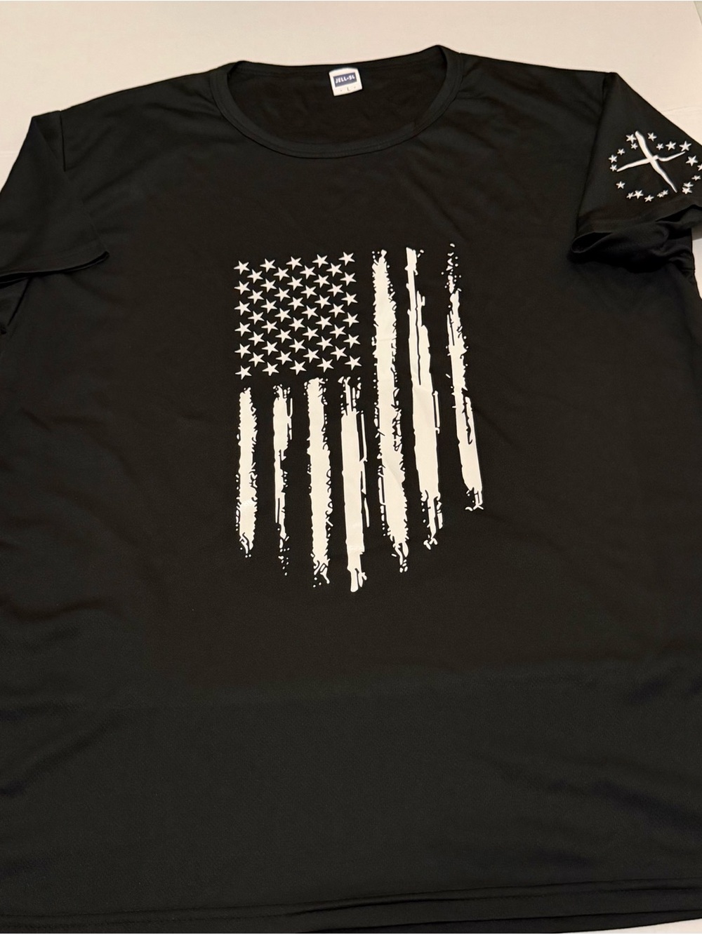 I51 Lg Men's Black Graphic Flag Tee -